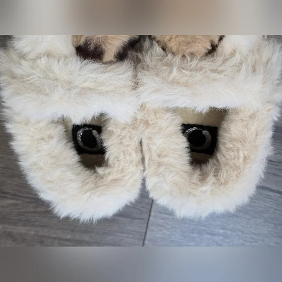 Cozy Fuzzy Soft Warm Slipper Shoes Poms Size 9 Snow Winter Streetwear Natural - Picture 6 of 10